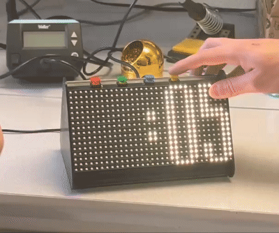 Setting the alarm hour with the physical controls.